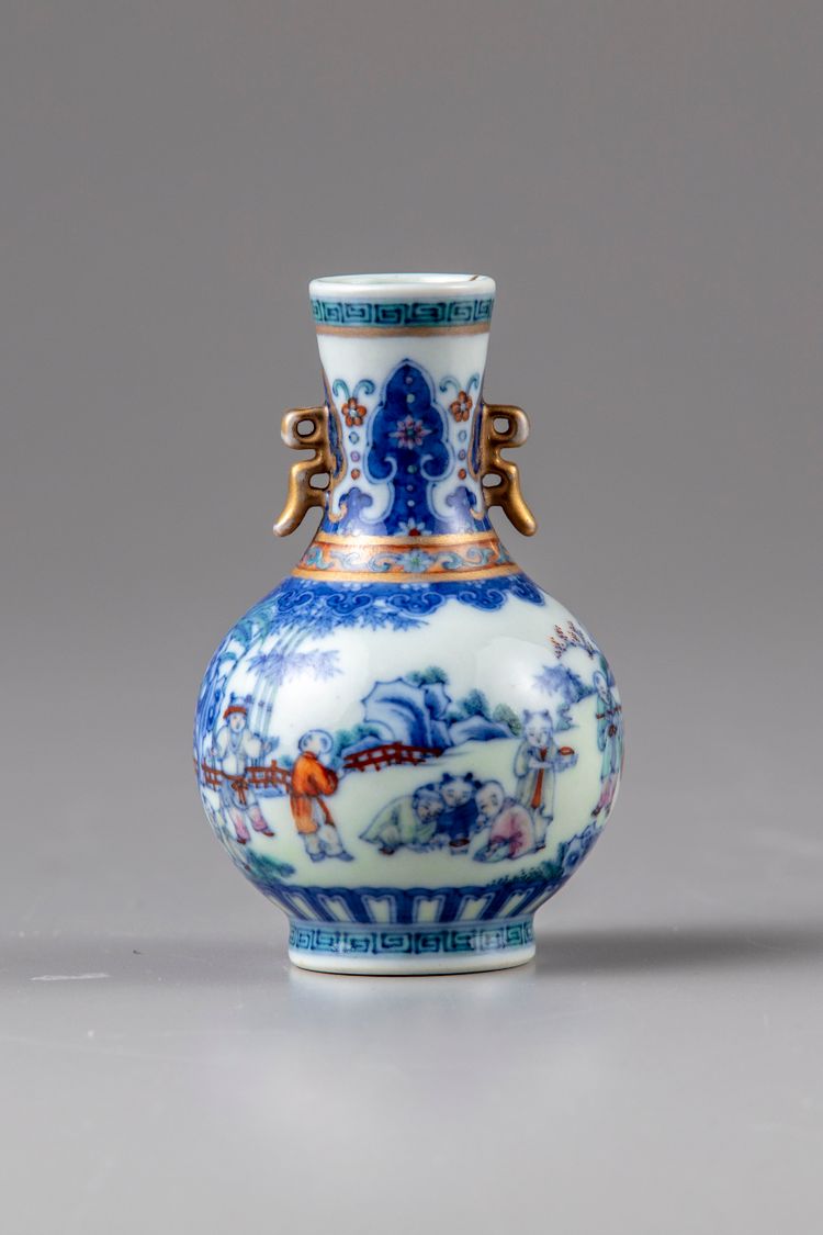 A famille rose blue and white miniature vase