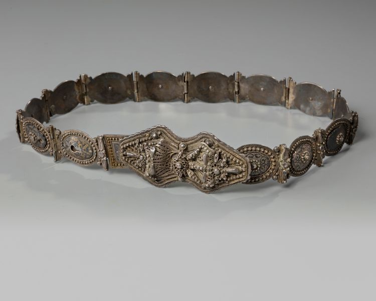 AN ISLAMIC OTTOMAN SILVER BELT, 19TH CENTURY