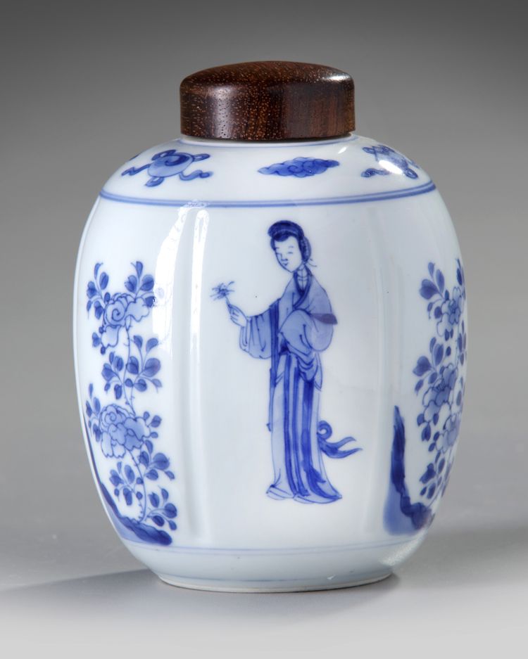 A small Chinese blue and white jar