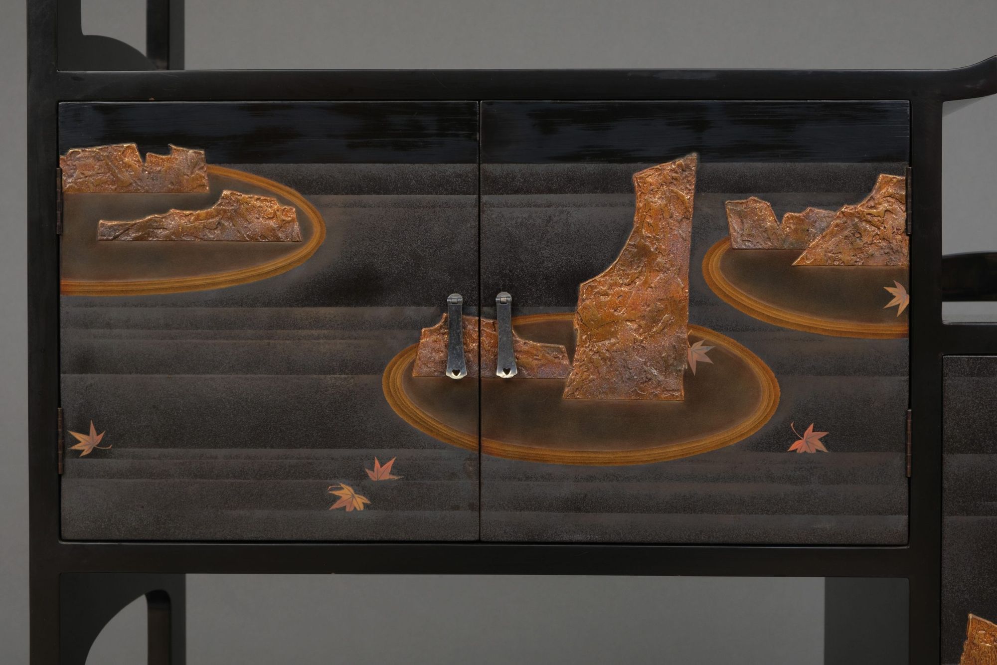 A JAPANESE LACQUERED KAZARI'DANA (DISPLAY CABINET), 1950-1989