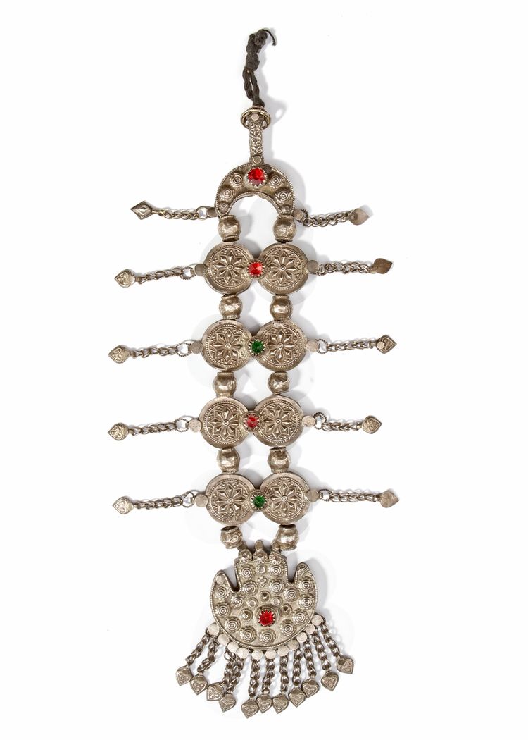 A SILVER PENDANT, AFGHANISTAN, 19TH CENTURY