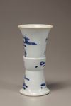 A BLUE AND WHITE FLARING GU VASE, 17TH CENTURY