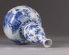 A blue and white double gourd vase