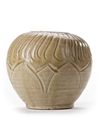 A CHINESE YUE CELADON JAR, FIVE DYNASTIES (907-960)