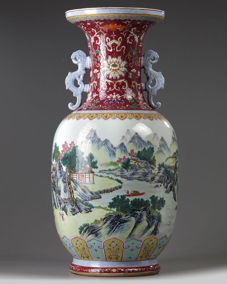 A LARGE CHINESE FAMILLE ROSE 'LANDSCAPE' VASE, 19TH CENTURY