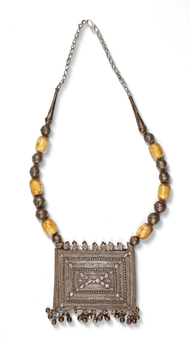AN ISLAMIC NECKLACE WITH BEADS, OMAN, 19TH CENTURY