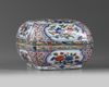 A Chinese wucai 'scholars' square box and cover