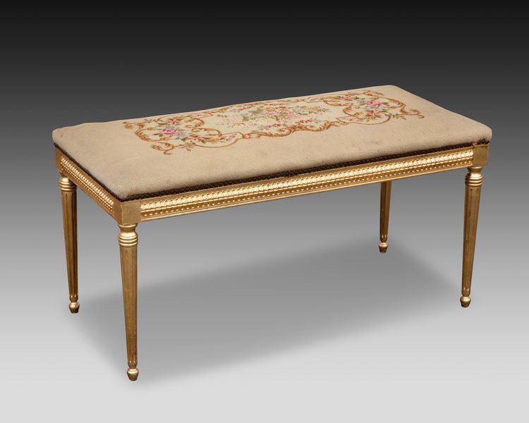 A FRENCH GILDED WOODEN BENCH, LOUIS XVI STYLE, LATE 19TH CENTURY