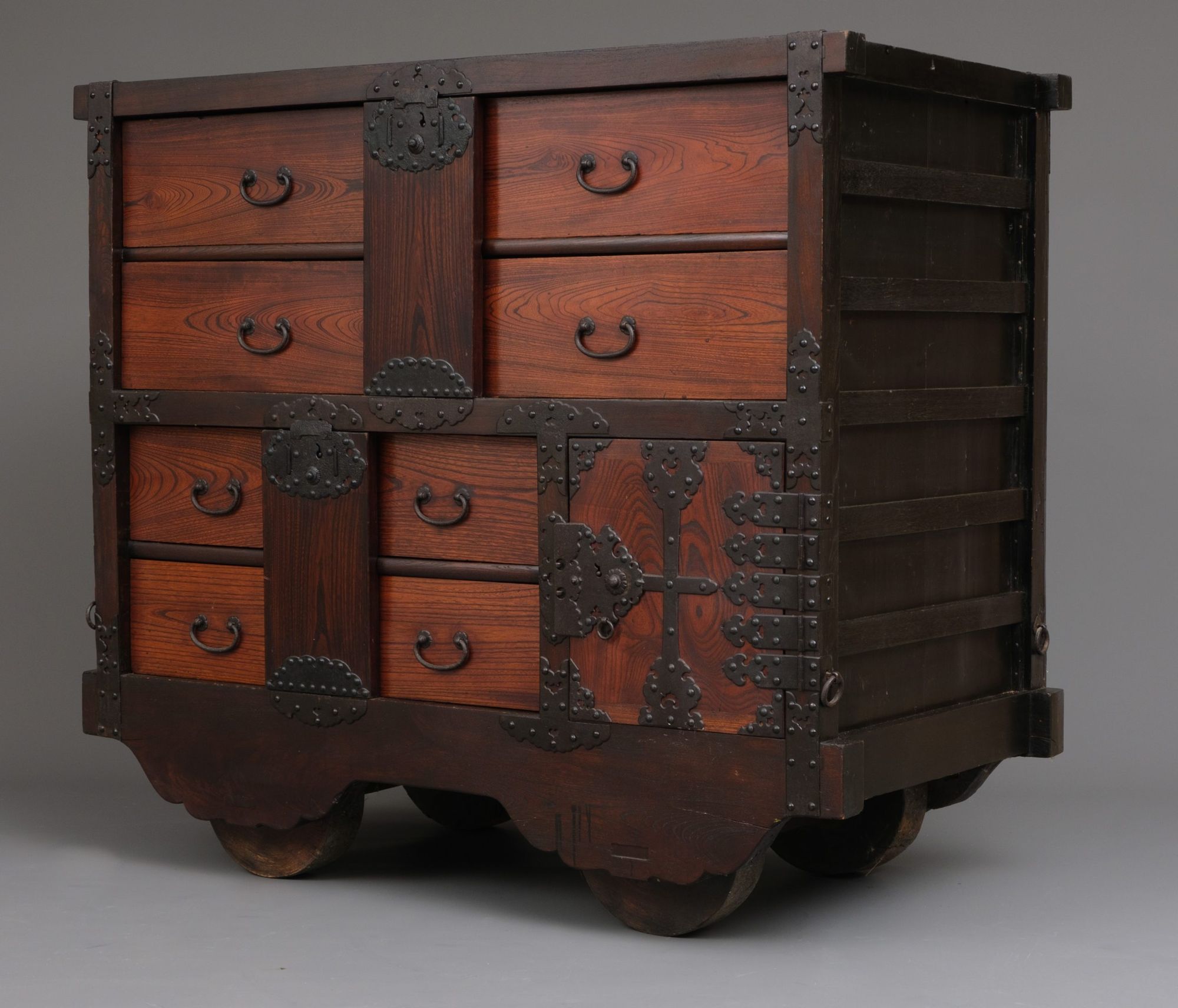 A JAPANESE KURUMA'DANSU 車箪笥 (WHEELED STORAGE CHEST, SECOND HALF