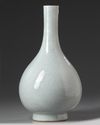 A CHINESE CRACKLE-GLAZED BOTTLE VASE