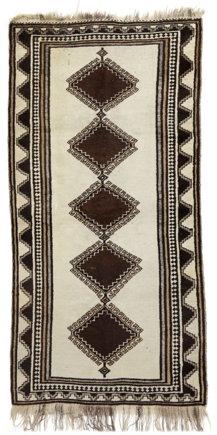 A PERSIAN GABBEH OLD GHASHGHAI CARPET. , FIRST HALF 20TH CENTURY