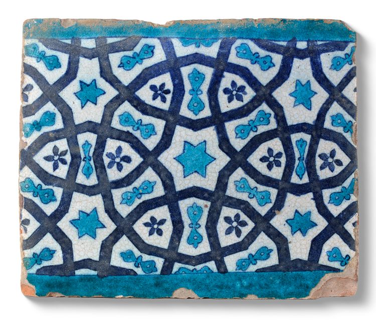 A MULTAN POTTERY TILE,  18TH CENTURY