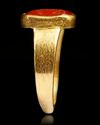 AN AGATE SEAL GOLD RING