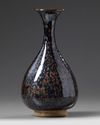 A CHINESE BLACK GLAZED RUST-SPLASHED PEAR-SHAPED VASE, SONG-STYLE