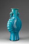 A LARGE TURQUOISE GLAZED VASE, 18TH CENTURY