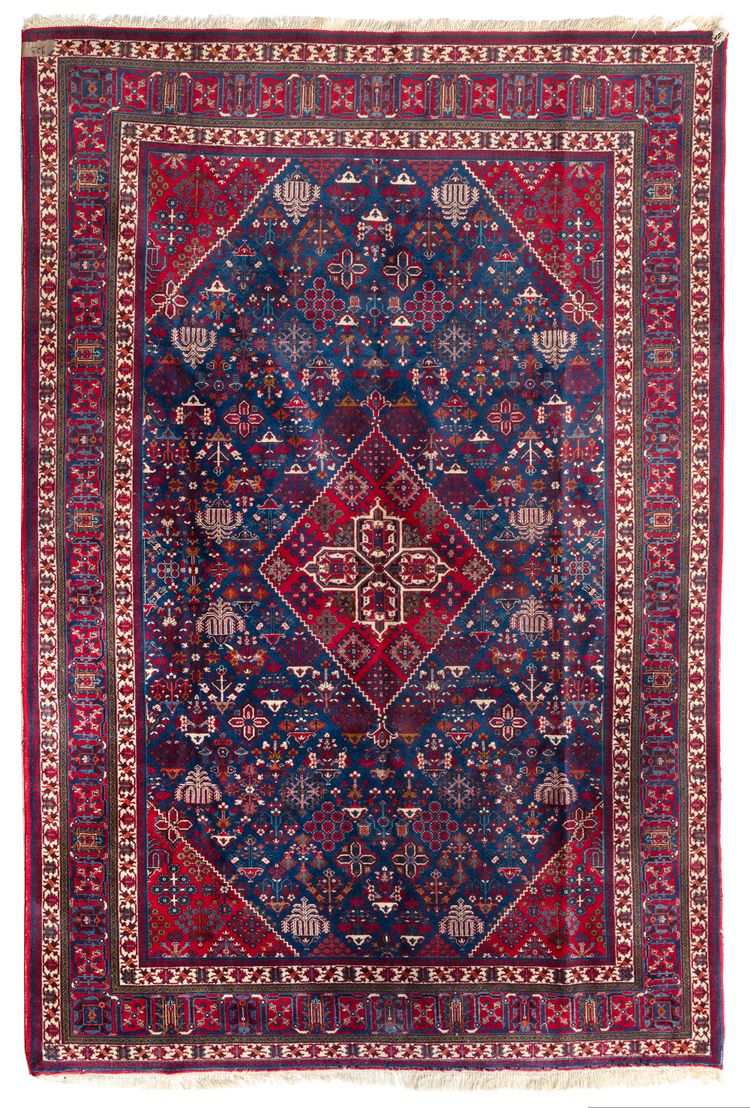 A MEDAILLON MEYMEH, CENTRAL PERSIA