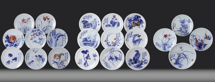 A SET OF 21 CHINESE BLUE AND COPPER-RED DECORATED DISHES, 20TH CENTURY