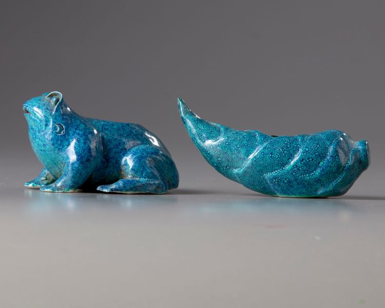 TWO CHINESE ROBIN'S EGG-GLAZED WATER DROPPERS, 19TH-20TH CENTURY