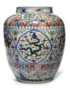 A CHINESE WUCAI DRAGONS JAR, CHINA, QING DYNASTY (1644-1911)