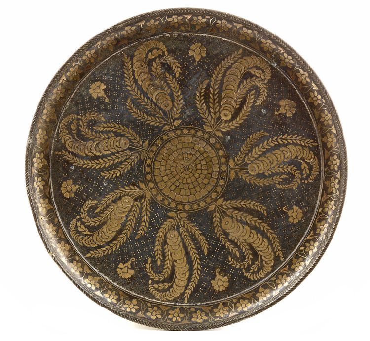 A BRASS-INLAID BIDRI DISH, BIDAR, INDIA, 17TH CENTURY