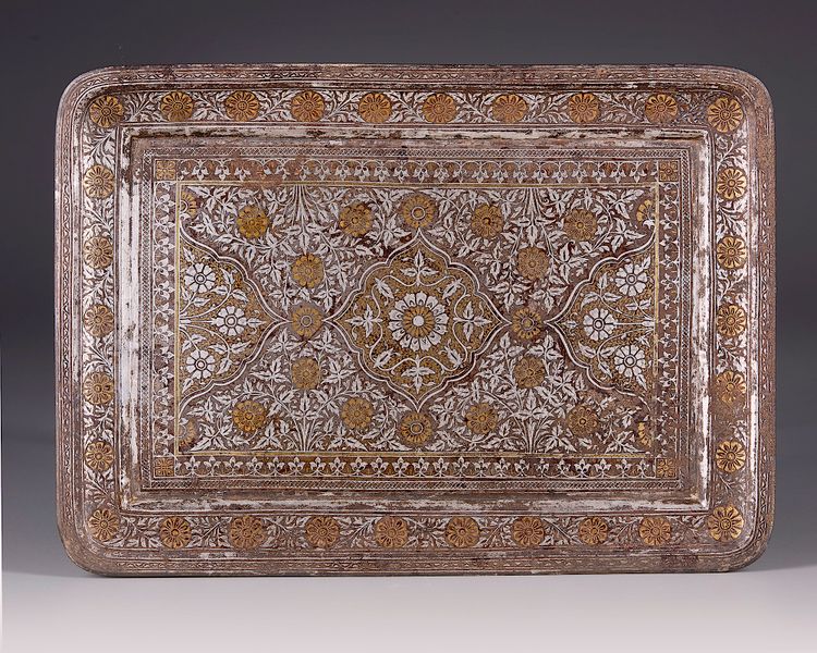 A MUGHAL BIDRI TRAY, INDIA, 19TH–20TH CENTURY