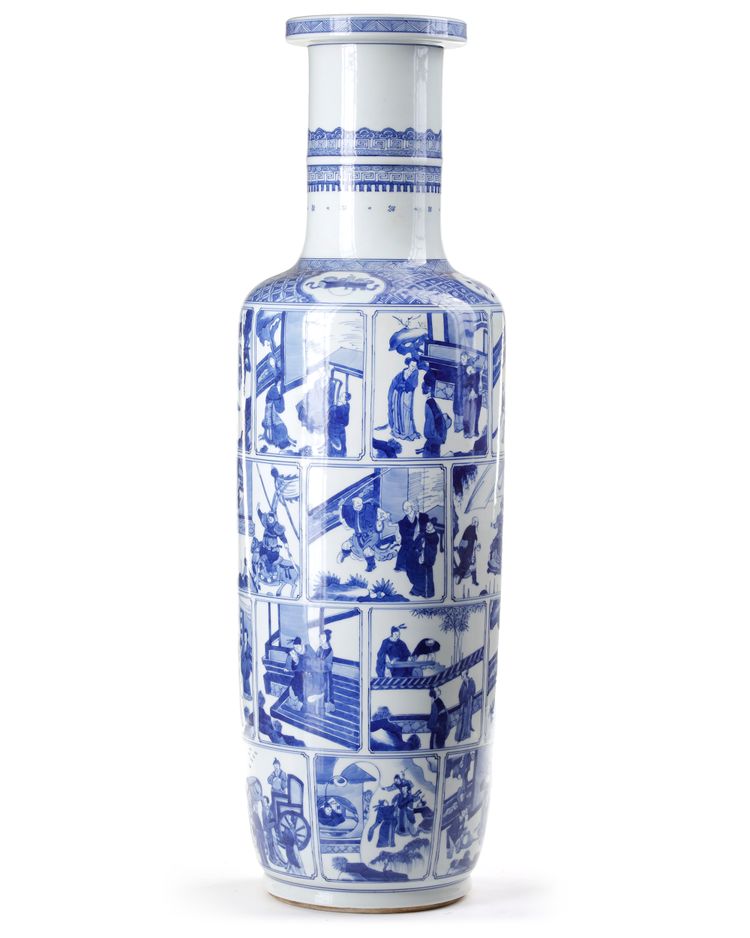 A CHINESE BLUE AND WHITE 'FIGURAL' ROULEAU VASE, CHINA, QING DYNASTY (1644-1911)