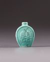 A turquoise glazed porcelain snuff-bottle