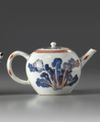 A CHINESE IMARI TEAPOT AND COVER, 18TH CENTURY