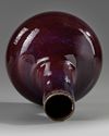A CHNESE FLAMBÉ-GLAZED BOTTLE VASE, CHINA, 19TH-20TH CENTURY