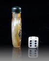 A CHINESE SHADOW AGATE 'EAGLE AND BEAR' SNUFF BOTTLE, 19TH CENTURY