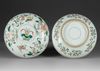 A CHINESE FAMILLE VERTE CIRCULAR BOX AND COVER,QING DYNASTY (1644–1911)