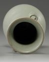 A Chinese celadon-glazed arrow vase