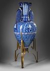 A LARGE HISPANO-MORESQUE STYLE VASE, 19TH CENTURY
