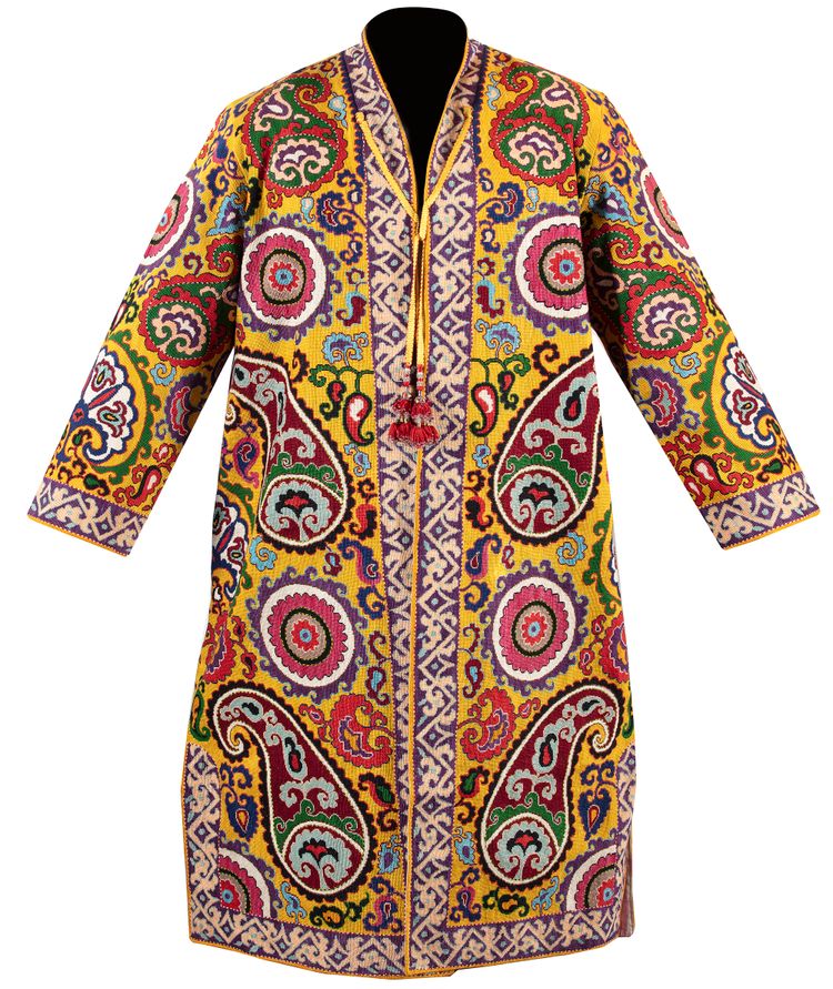 A YELLOW SILK CEREMONIAL MEN’S ROBE, CENTRAL ASIA, 19TH CENTURY