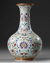 A CHINESE FAMILLE ROSE BOTTLE VASE, 19TH CENTURY