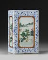 A CHINESE FAMILLE ROSE PORCELAIN BRUSH POT, 19TH-20TH CENTURY