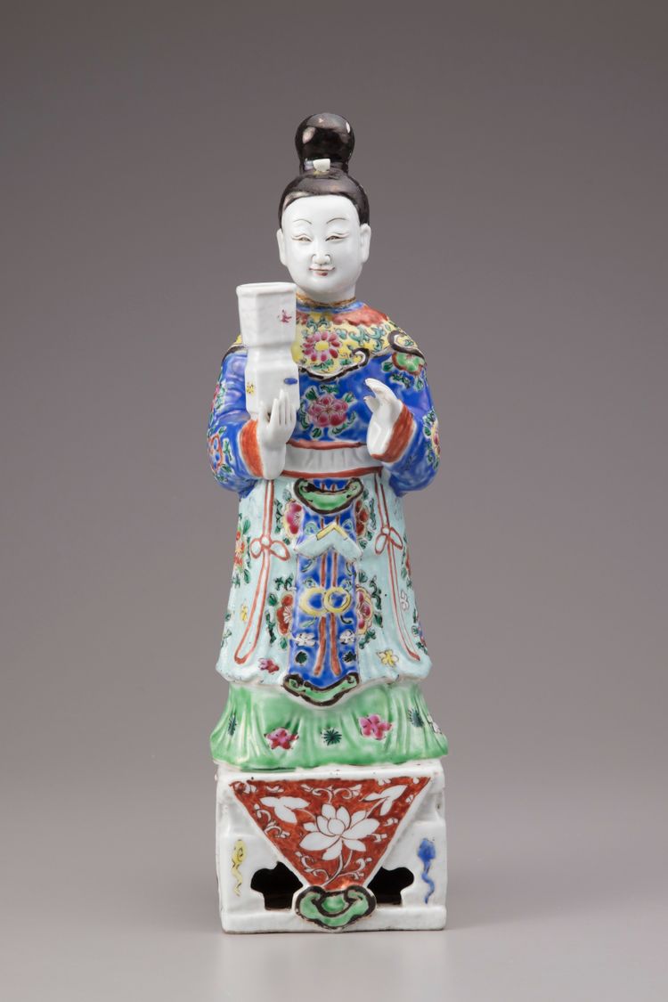 A Chinese famille rose porcelain figure of a lady