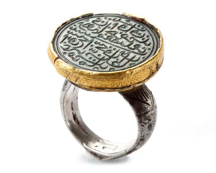 A TIMURID SEAL RING WITH NEPHRITE JADE INSCRIPTION, LATE 15TH-EARLY 16TH CENTURY