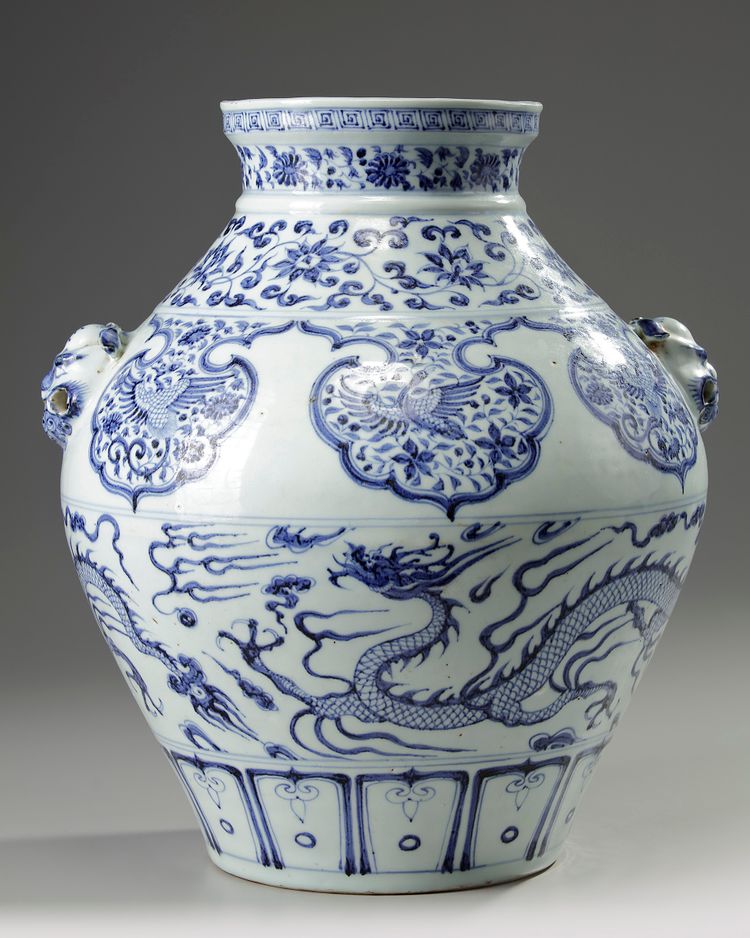 A Chinese blue and white Yuan-style 'dragon and phoenix' jar