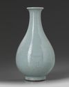 A SMALL CHINESE PALE CELADON CRACKLE-GLAZED PEAR-SHAPED VASE, YUHUCHUNPING, 19TH CENTURY