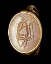 A ROMAN RING WITH AN AGATE INTAGLIO, 1ST CENTURY BC
