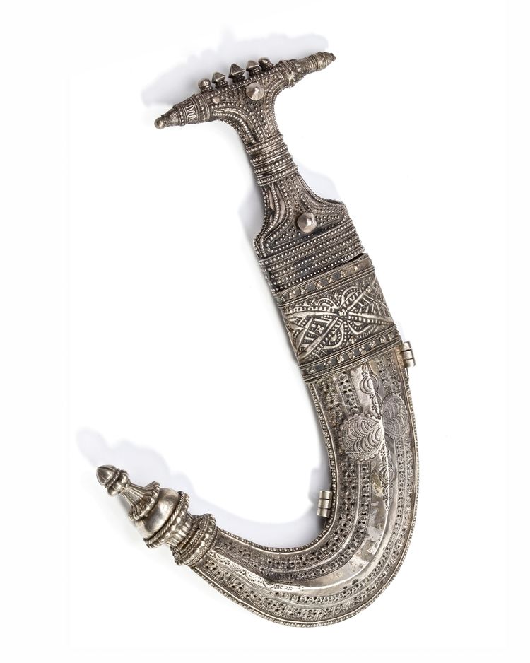 A SILVER YEMENI DAGGER,  EARLY 20TH CENTURY