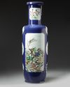 A LARGE CHINESE BLUE GROUND FAMILLE VERTE ROULEAU VASE, 19TH CENTURY