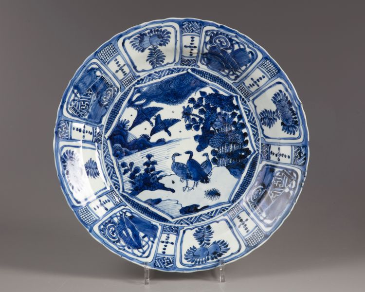 A Chinese blue and white 'ducks and lotus' 'Kraak porselein' charger
