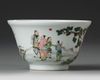 A CHINESE FAMILLE ROSE BOWL, 19TH-20TH CENTURY