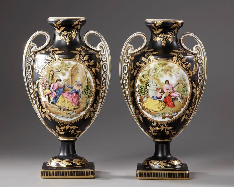 A PAIR OF BLACK PORCELAIN VASES, NAPOLEON III PERIOD, LATE 19TH CENTURY
