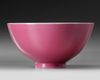 A CHINESE BOWL, YONGZHENG MARK, QING DYNASTY (1644-1912)