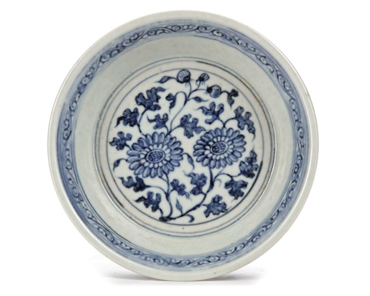 A CHINESE BLUE AND WHITE BOWL, MING DYNASTY (1368-1644)