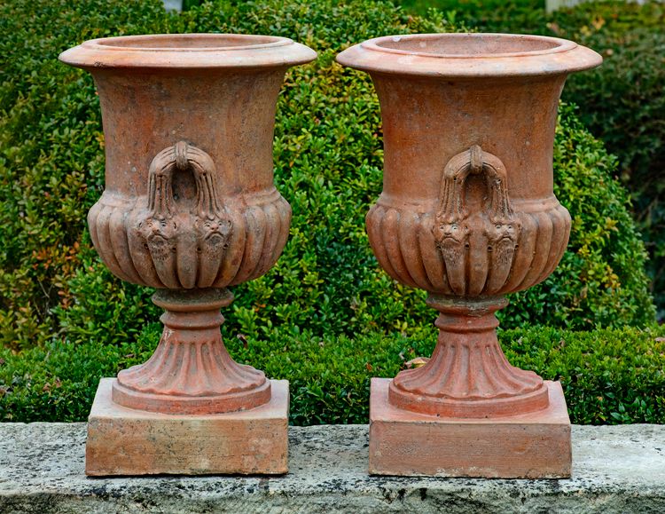 A PAIR OF TERRACOTTA VASES PROBABLY ITALIAN OR FRENCH, 19TH CENTURY