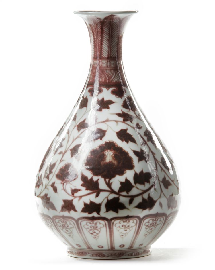 A CHINESE COPPER-RED GLAZED PEAR-SHAPED VASE, CHINA, QING DYNASTY (1644-1911)